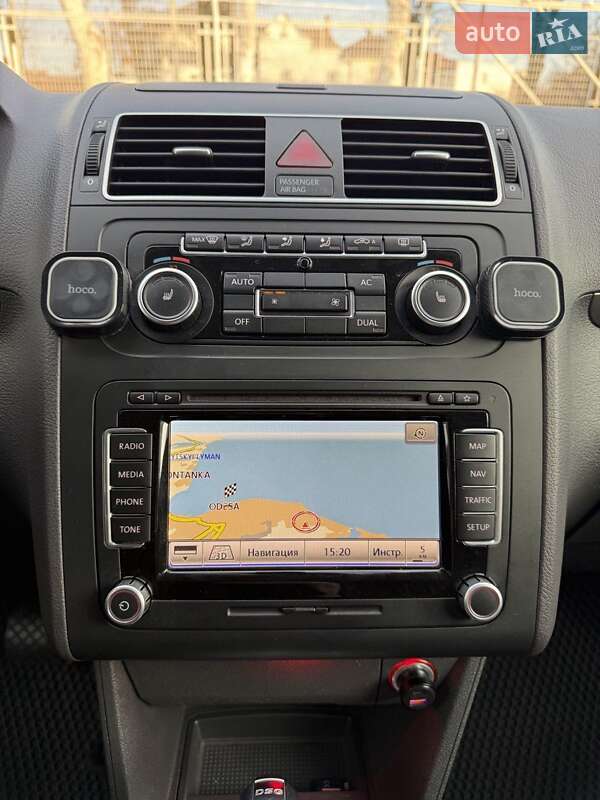 Volkswagen Touran 2011