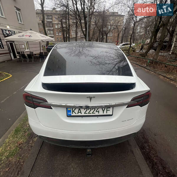 Tesla Model X 2019
