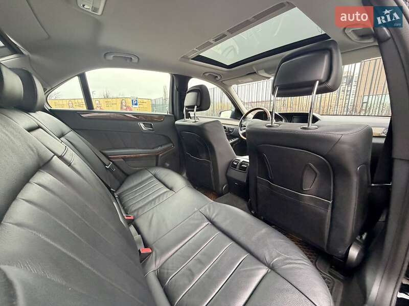 Mercedes-Benz E-Class 2010