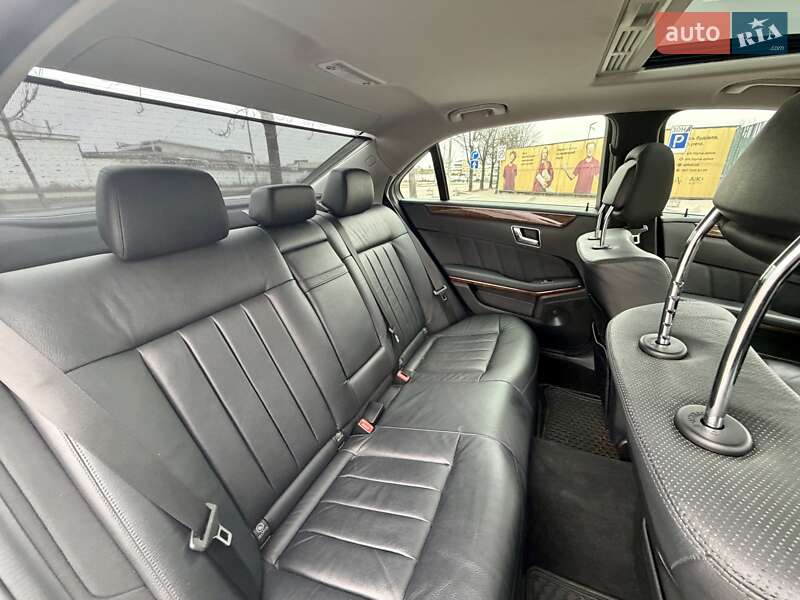 Mercedes-Benz E-Class 2010