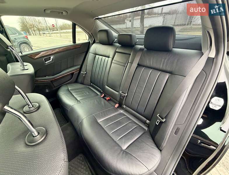 Mercedes-Benz E-Class 2010