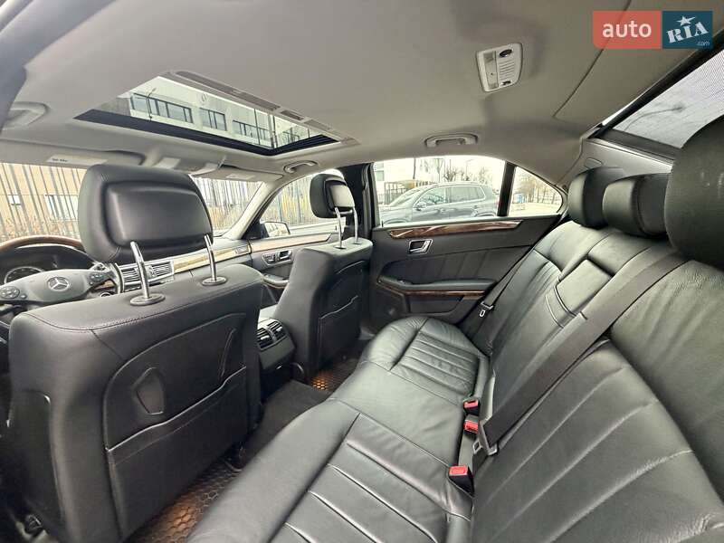 Mercedes-Benz E-Class 2010