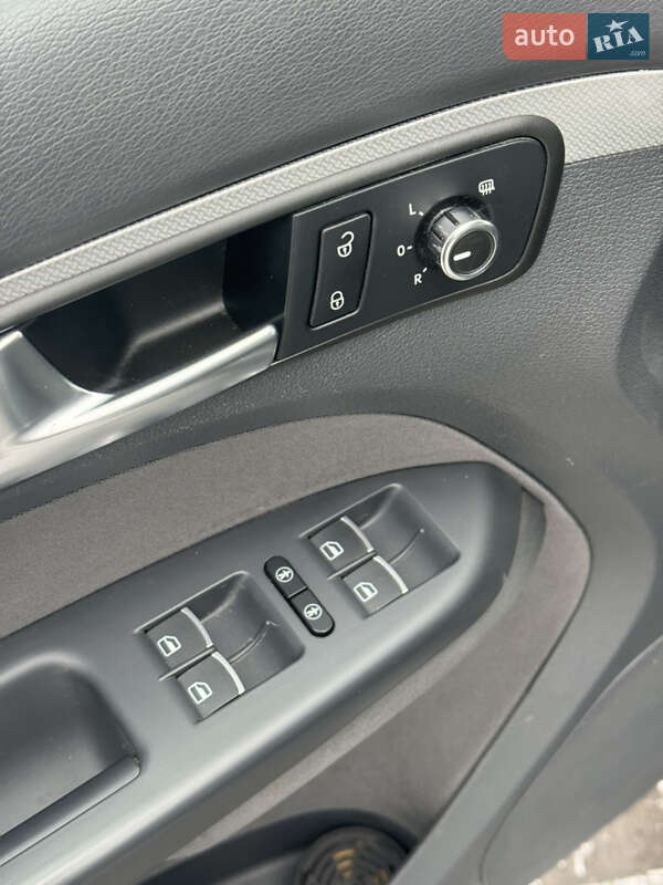 Volkswagen Touran 2012