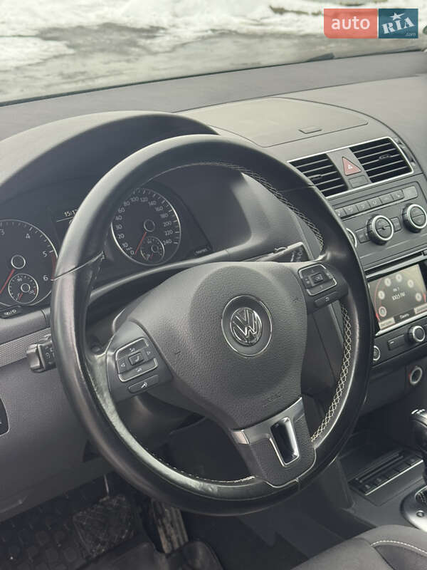 Volkswagen Touran 2012