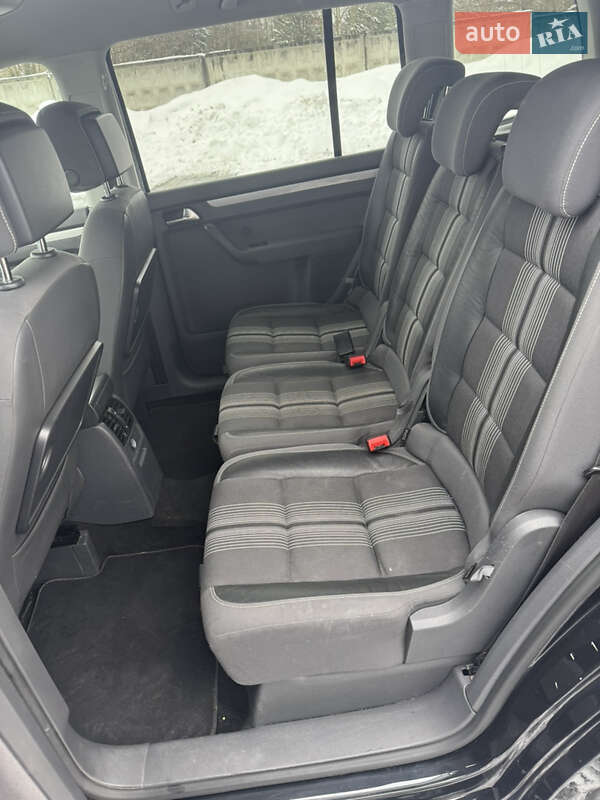 Volkswagen Touran 2012