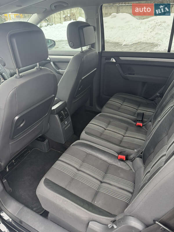 Volkswagen Touran 2012