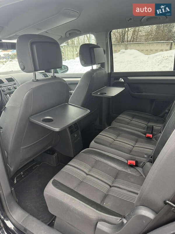 Volkswagen Touran 2012