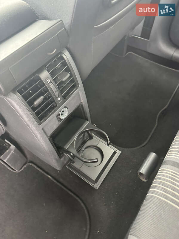 Volkswagen Touran 2012