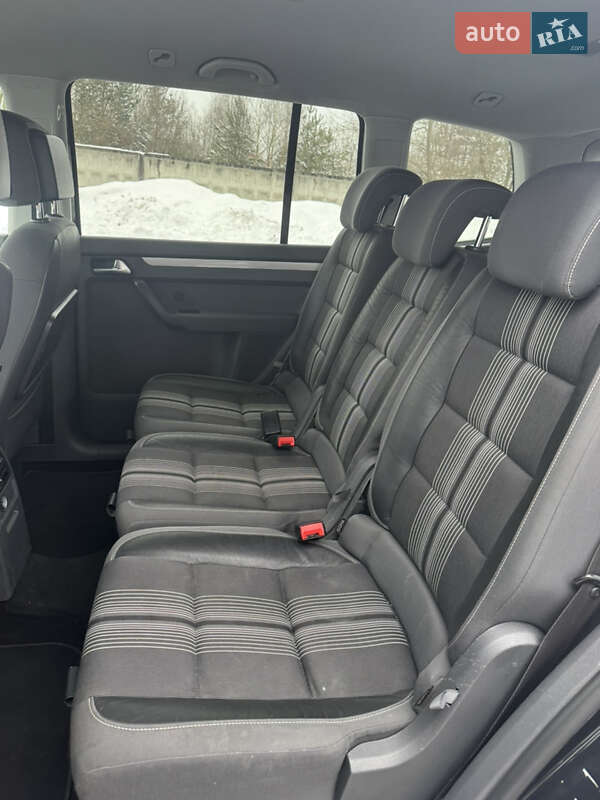 Volkswagen Touran 2012