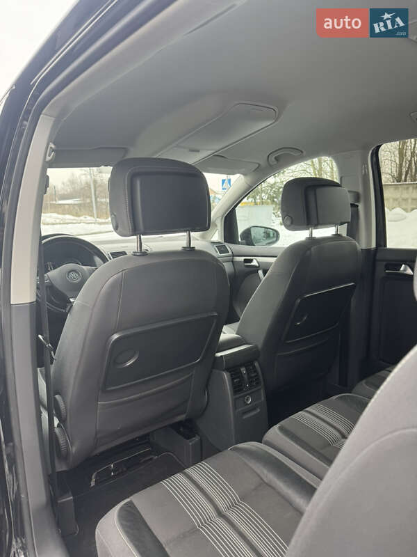 Volkswagen Touran 2012