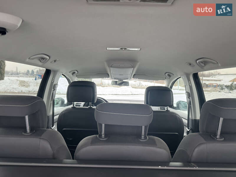 Volkswagen Touran 2012