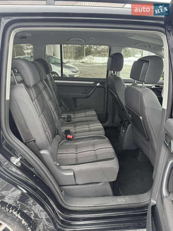 Volkswagen Touran 2012