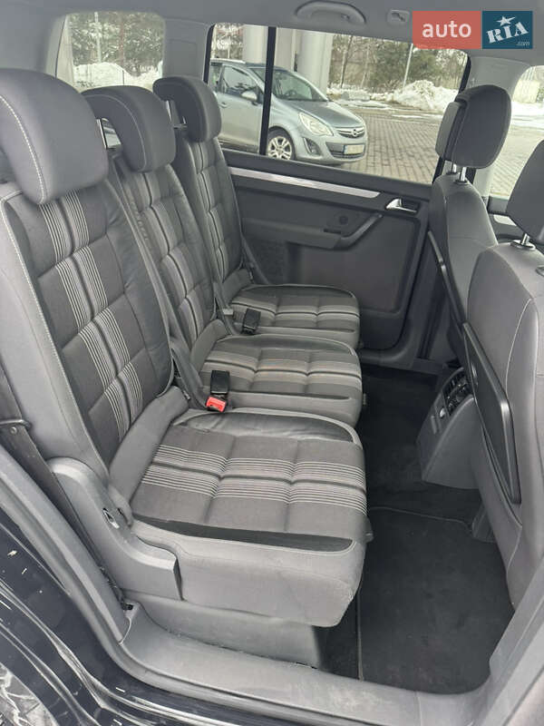 Volkswagen Touran 2012