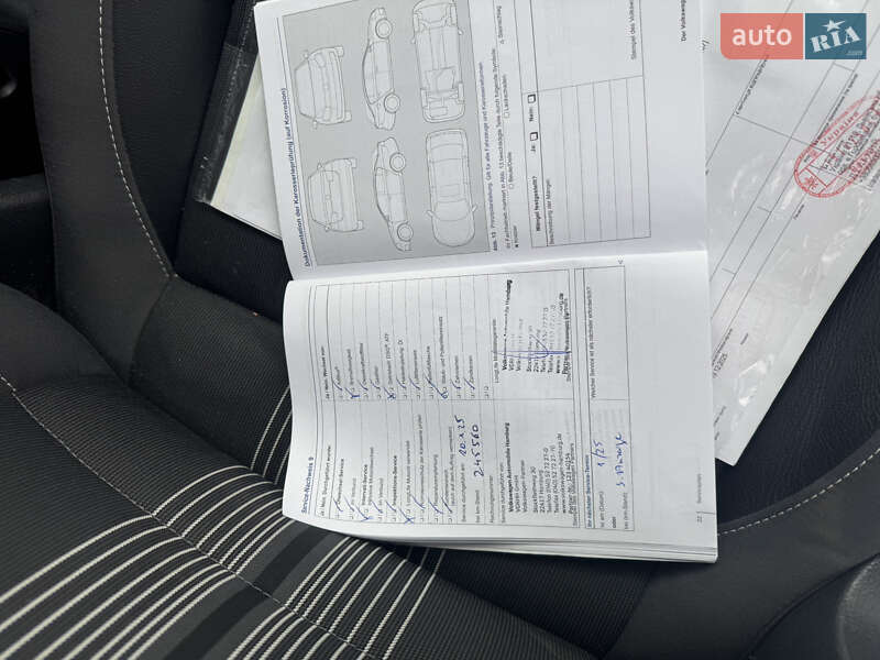 Volkswagen Touran 2012