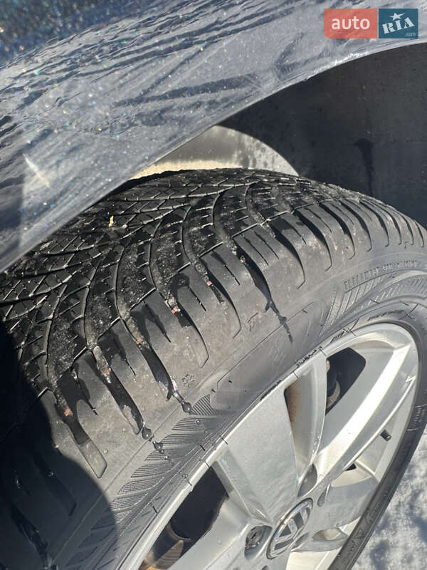 Volkswagen Touran 2012