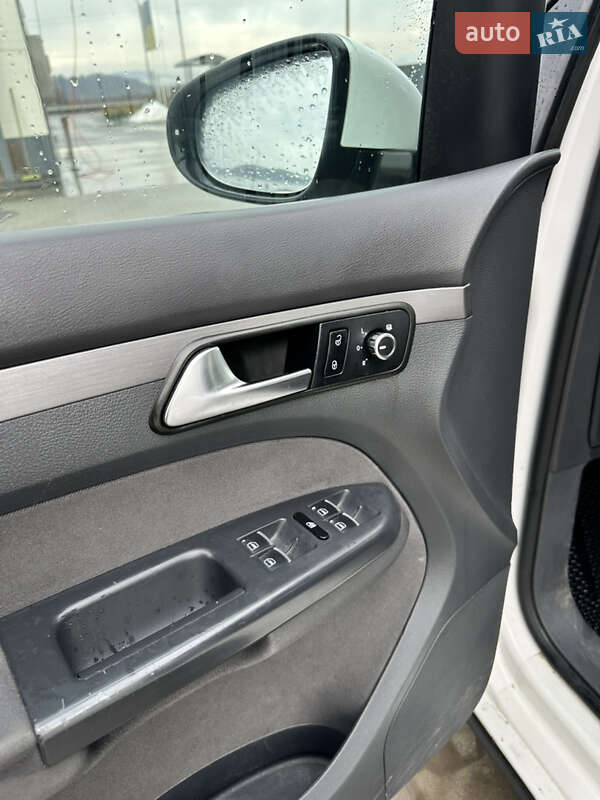 Volkswagen-0
