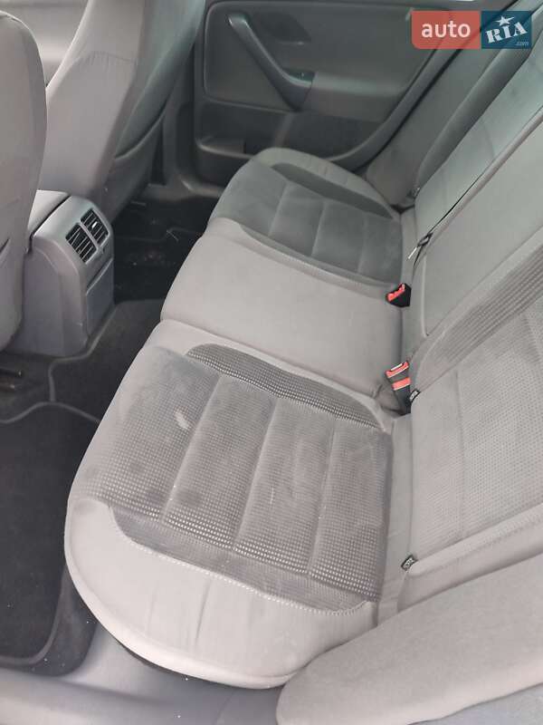 Volkswagen Golf 2011