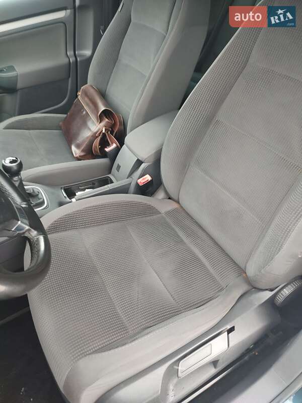 Volkswagen Golf 2011