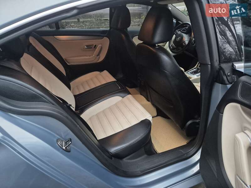 Volkswagen CC / Passat CC 2011