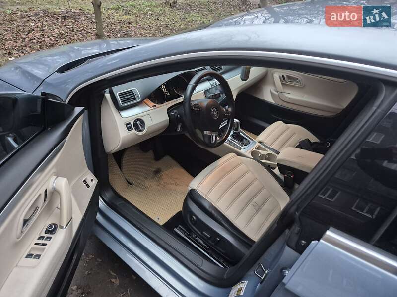 Volkswagen CC / Passat CC 2011