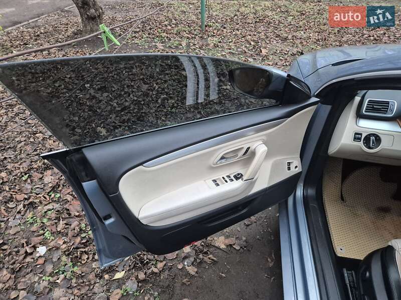 Volkswagen CC / Passat CC 2011