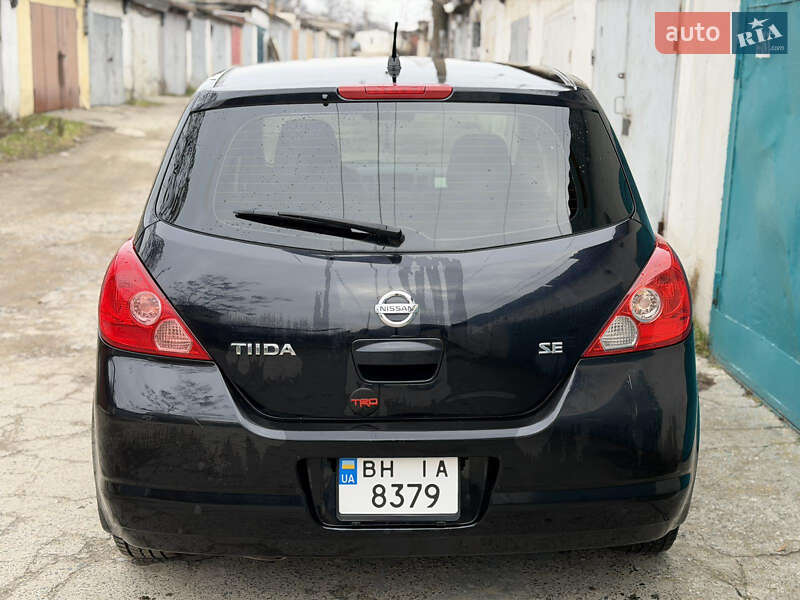 Nissan TIIDA 2008