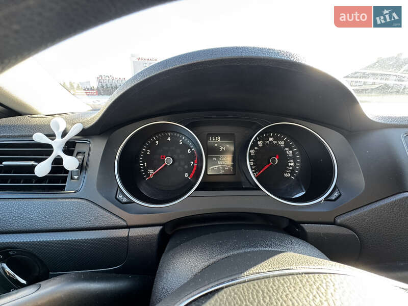 Volkswagen Jetta 2016