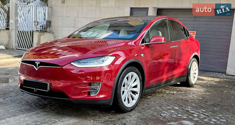 Tesla Model X 2018