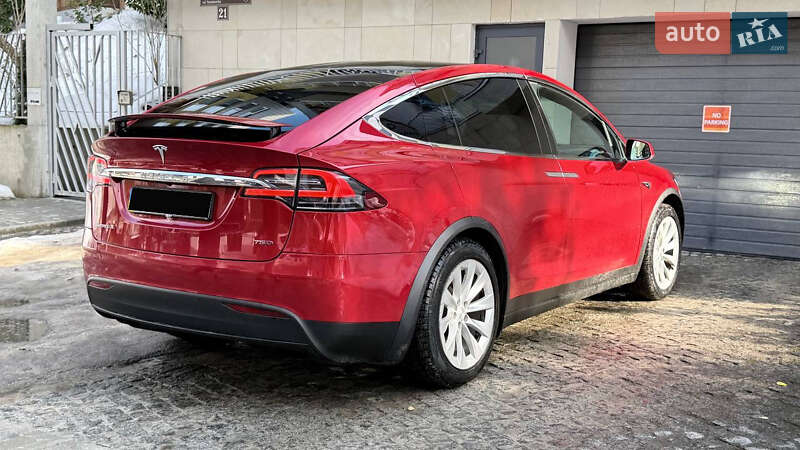 Tesla Model X 2018