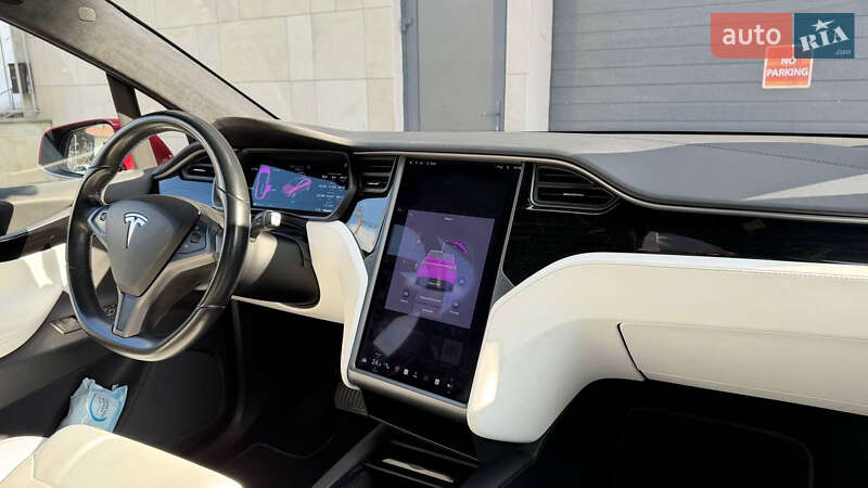Tesla Model X 2018