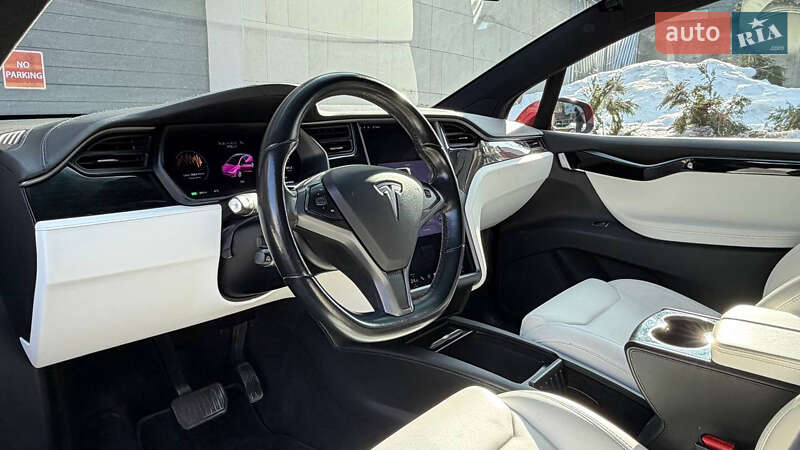 Tesla Model X 2018