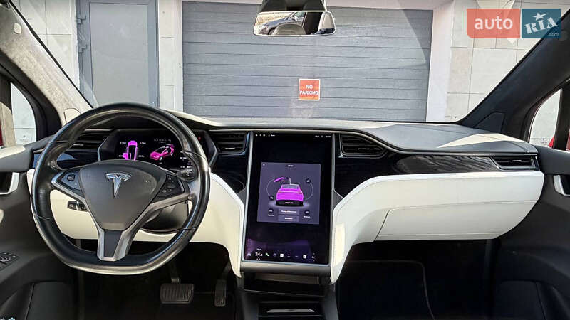 Tesla Model X 2018