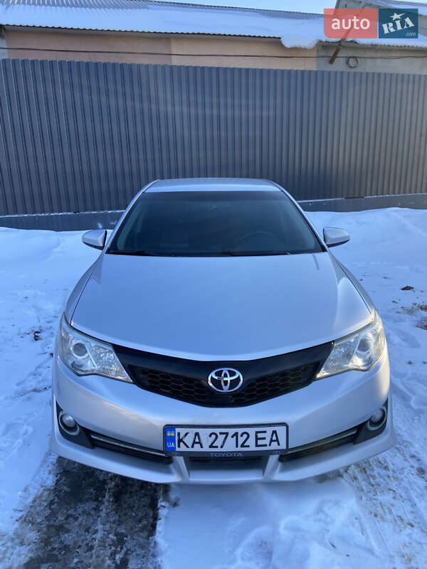 Toyota Camry 2014