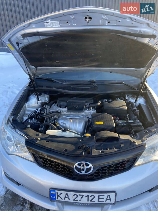 Toyota Camry 2014
