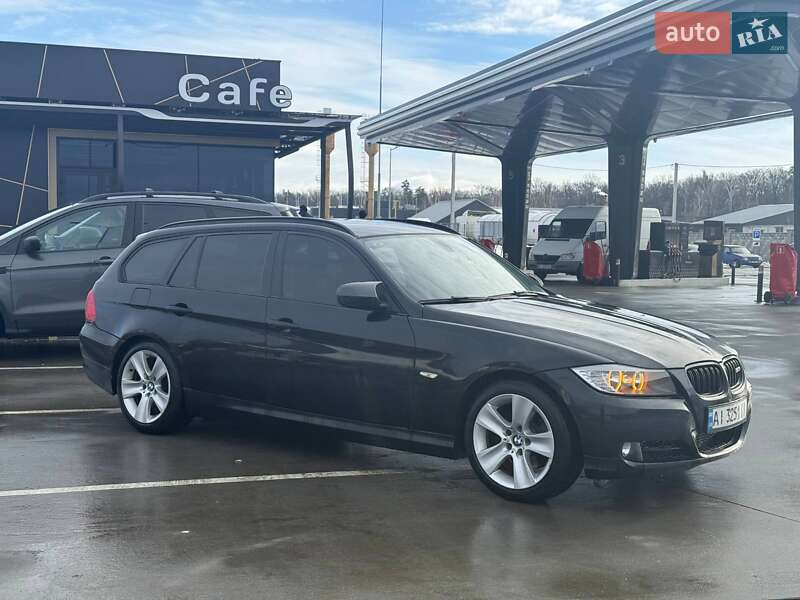 BMW 3 Series 2010