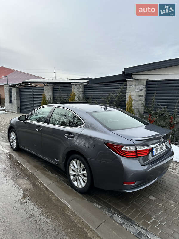 Lexus ES 2013