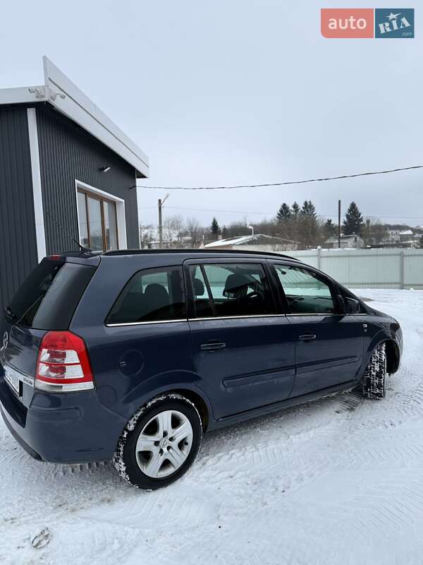 Opel Zafira 2010