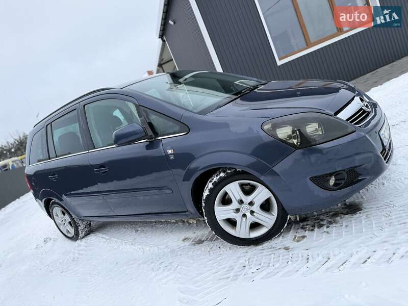 Opel Zafira 2010