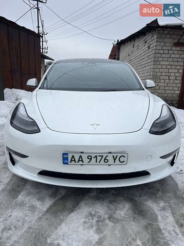 Tesla Model 3 2022