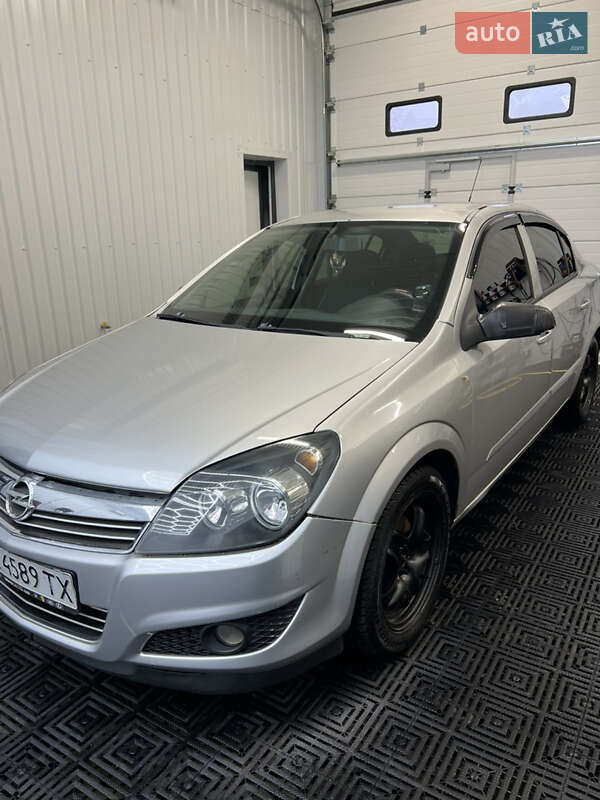 Opel Astra 2008