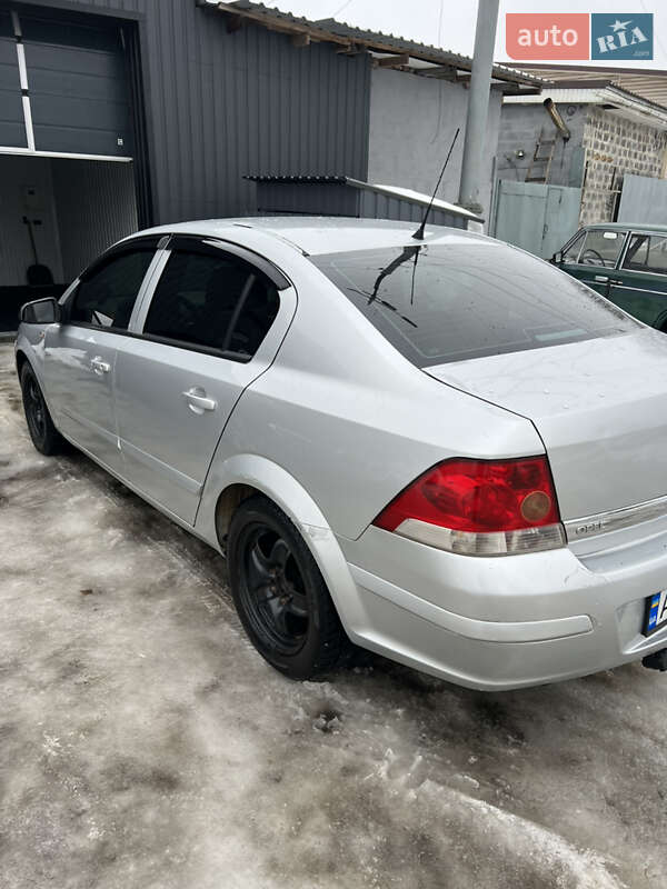 Opel Astra 2008