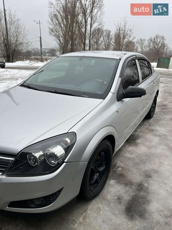 Opel Astra 2008