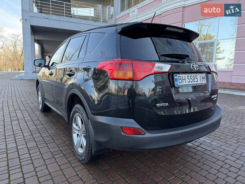 Toyota RAV4 2015