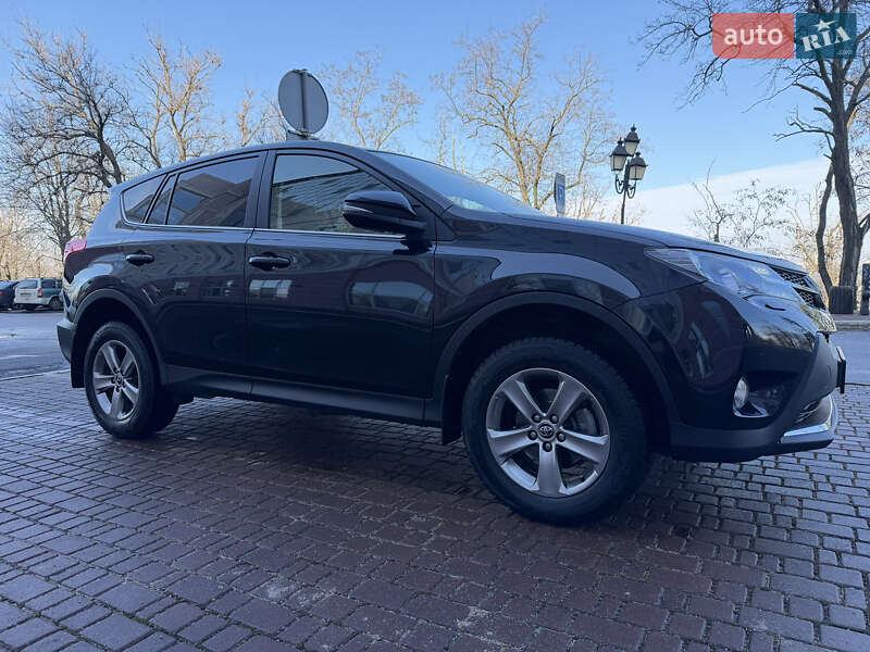Toyota RAV4 2015
