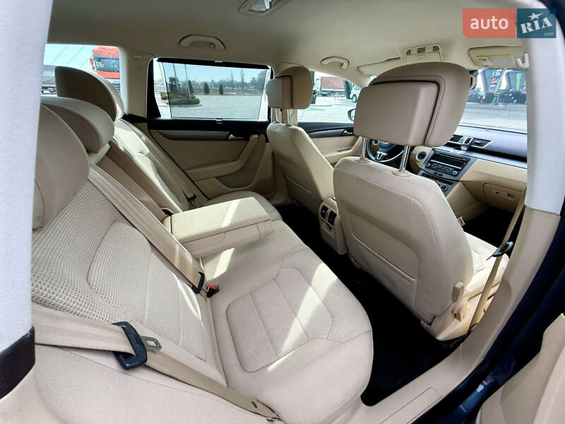 Volkswagen Passat 2012