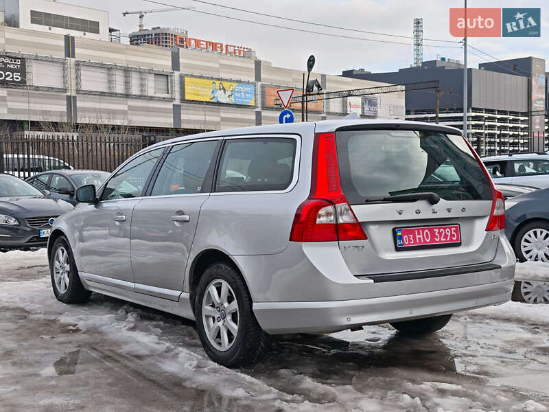 Volvo V70 2012