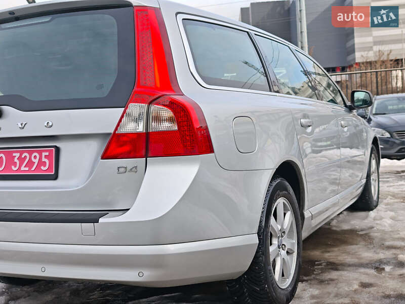 Volvo V70 2012