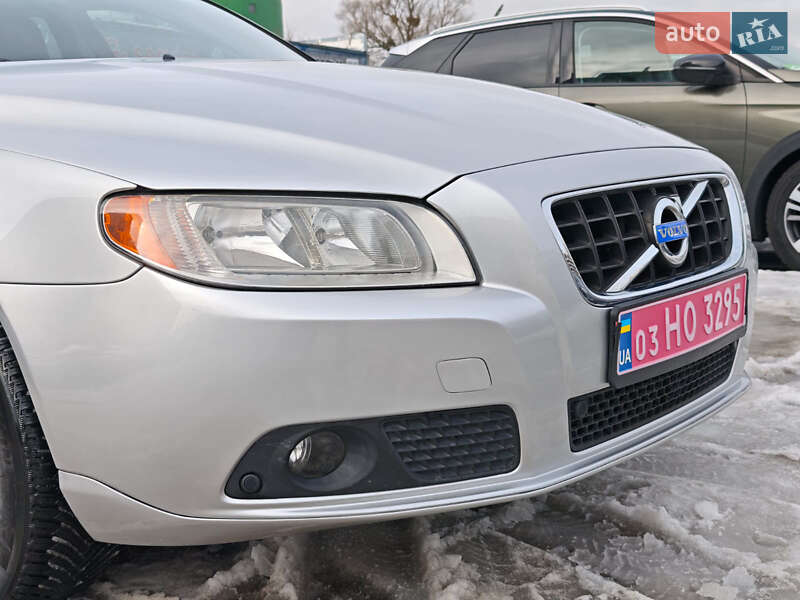 Volvo V70 2012