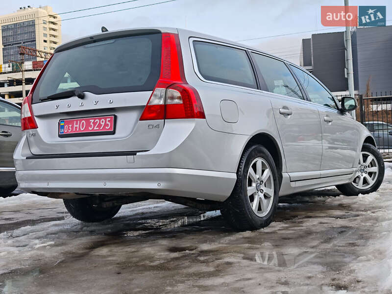 Volvo V70 2012