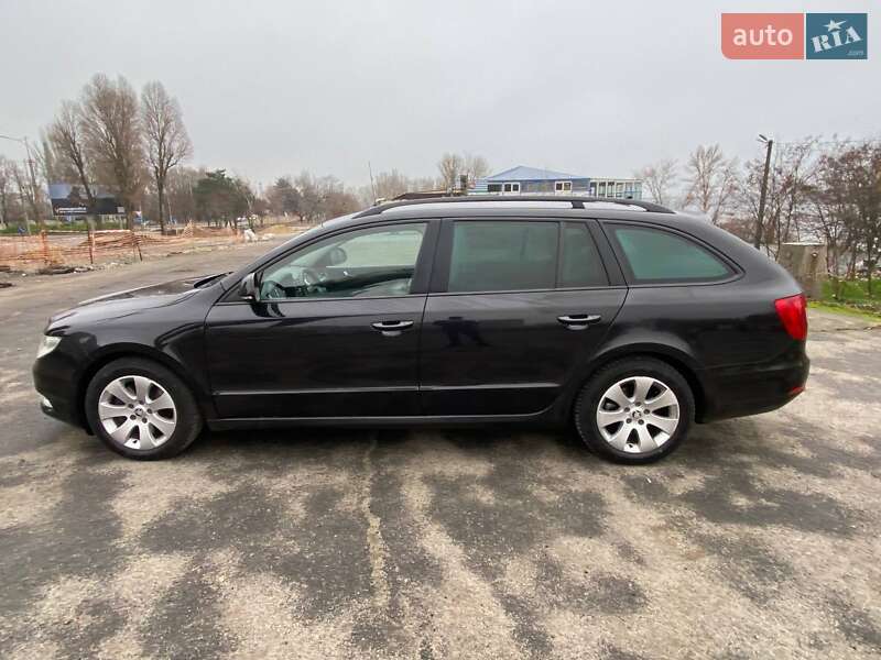 Skoda Superb 2011